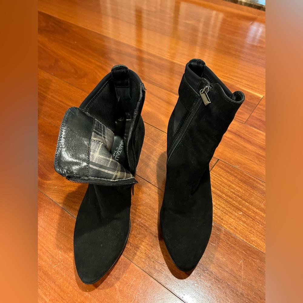 Vintage Aquaitalia Suede Ankle Boots